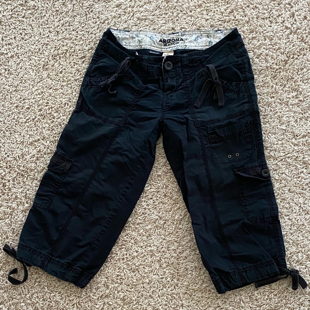 Arizona Jean Company Black Capris Size 0